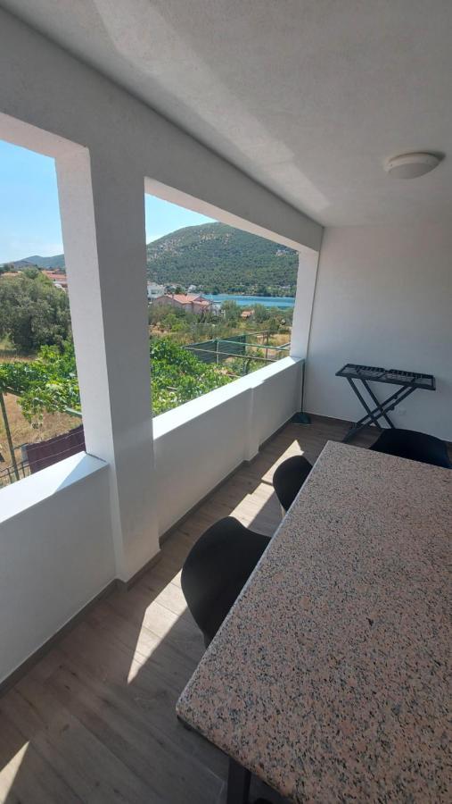 Apartmani Mlinar - Two Bedroom Apartment With Seaview Grebaštica المظهر الخارجي الصورة