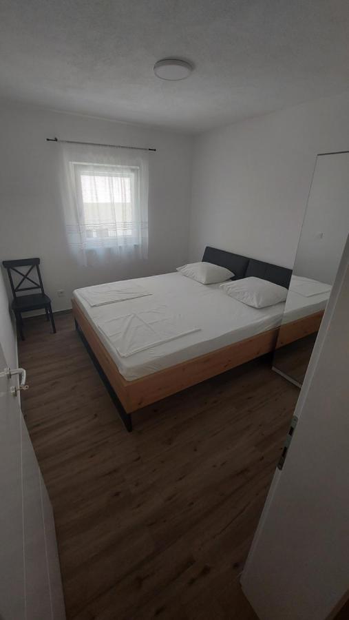 Apartmani Mlinar - Two Bedroom Apartment With Seaview Grebaštica المظهر الخارجي الصورة