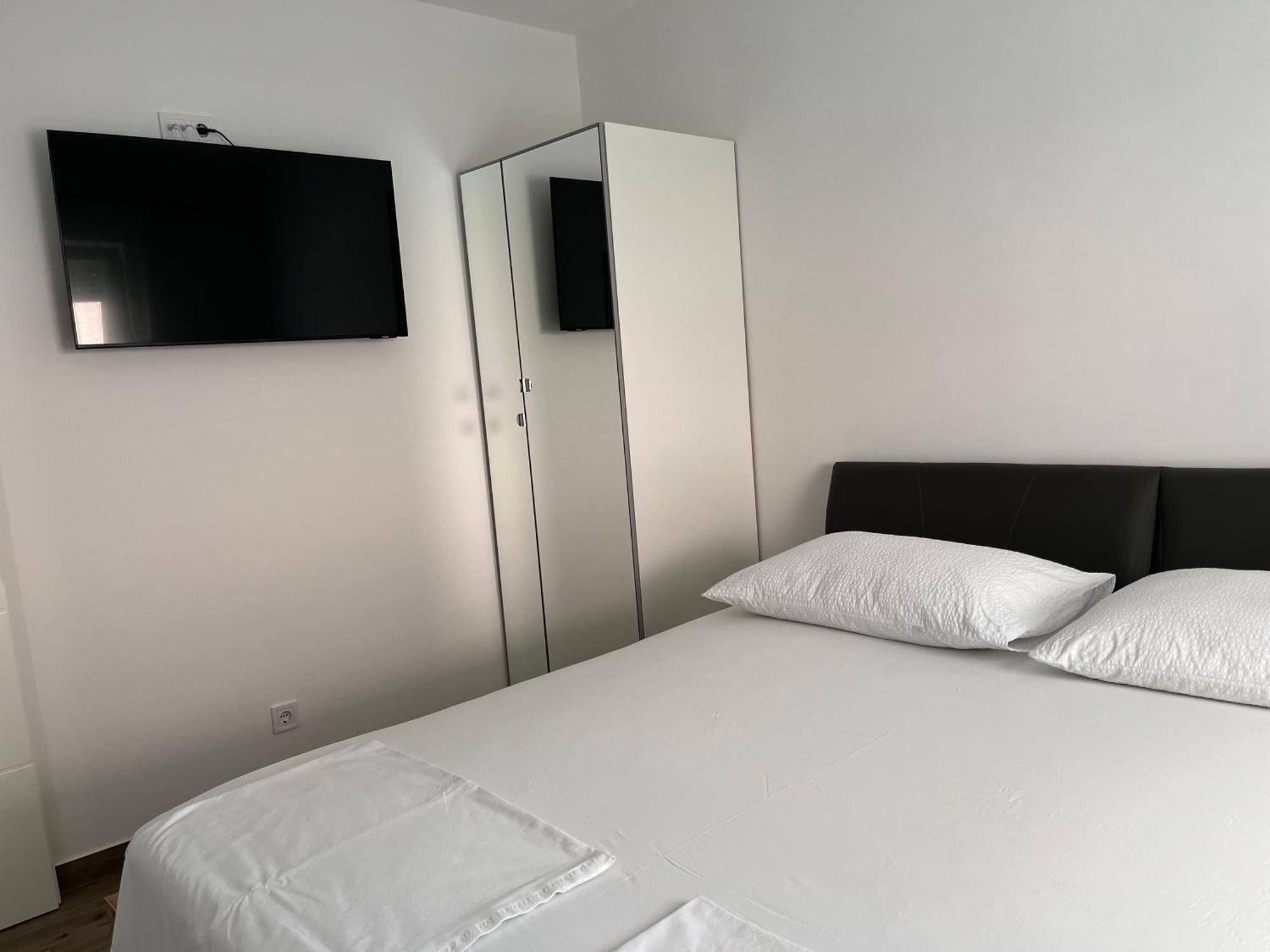 Apartmani Mlinar - Two Bedroom Apartment With Seaview Grebaštica المظهر الخارجي الصورة